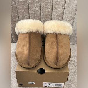 UGG Scuffette II Slipper (Women) New in Box